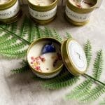 Bougie avec pierre lithothérapie et fleurs séchées 7