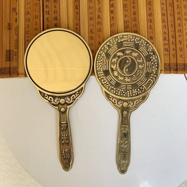 Miroir à main feng shui 1